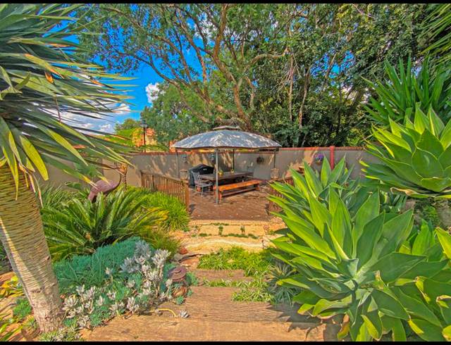3 BEDROOM HOUSE FOR SALE IN MIDSTREAM ESTATE